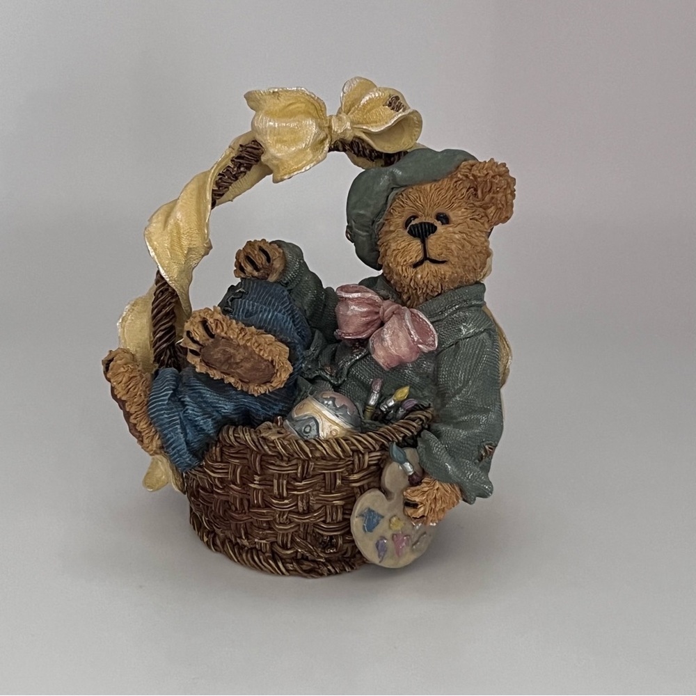 Boyd’s Bears Rembrandt Eggsellent Work